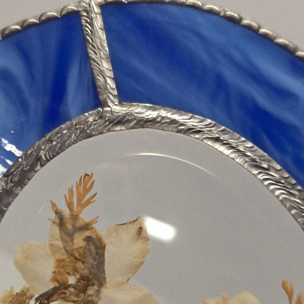 Vintage Large Cobalt Blue Stained Glass Dried Pressed Flowers Window Suncatcher - Picture 7 of 11